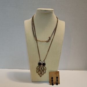 Gold Tone Owl Pendant Necklace Set